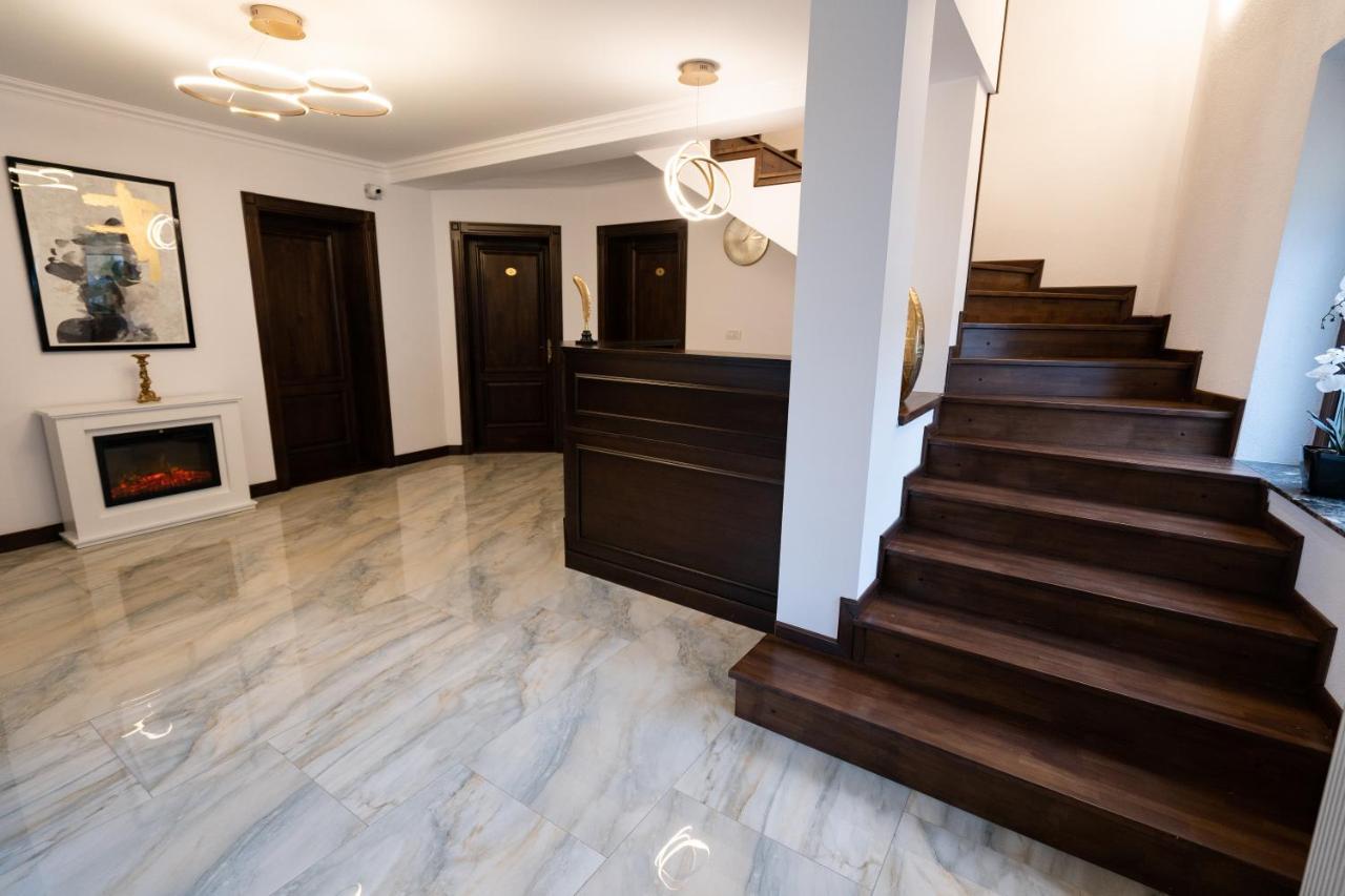 Pensiunea White Residence Arad Exterior foto